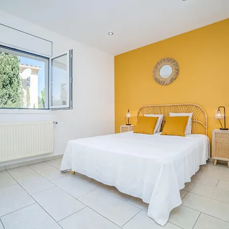 Panorama By Interhome Palau Saverdera